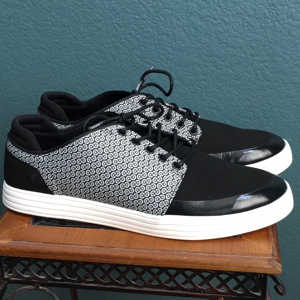 CCILU Skool Logan Walking Shoe Lace Up Sneaker